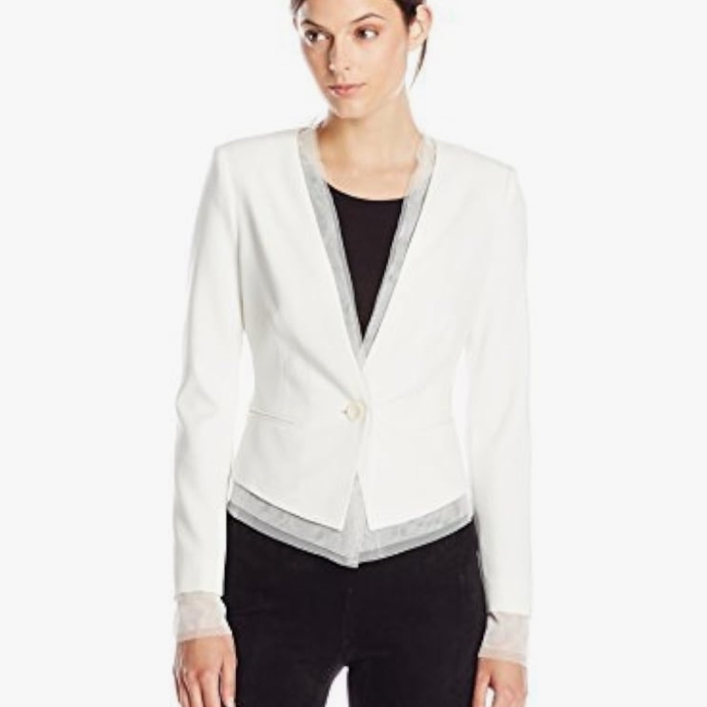 ***NEW*** BCBGMAXAZRIA Carmella Blazer - Off White - Size Medium